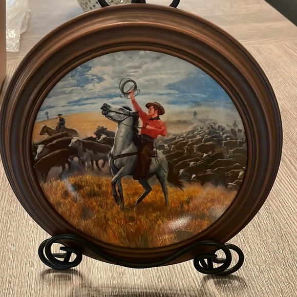 Oklahoma! Collector’s Plate - Picture 5 of 6